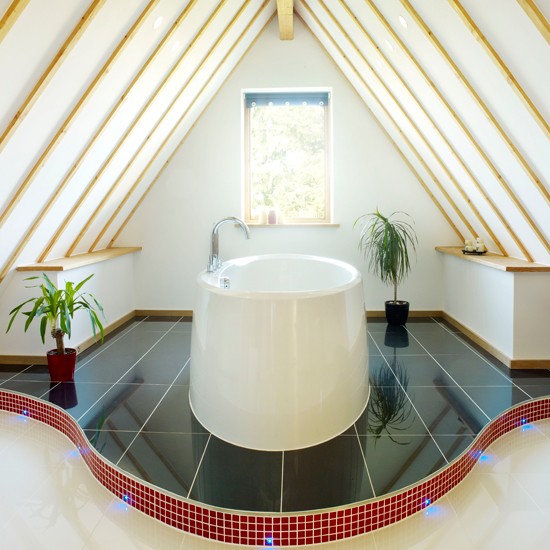 Необычный дизайн и планировка ванной комнаты