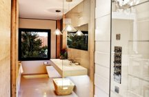 Дизайн светлой ванной комнаты