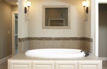 Дизайн ванной комнаты с ванной овальной формы